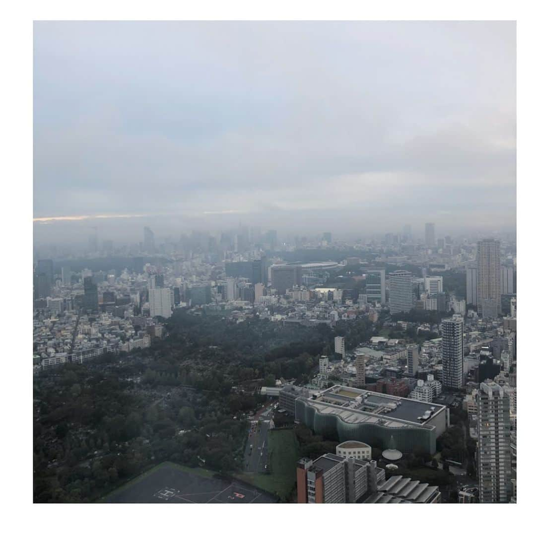 佐々木貞江さんのインスタグラム写真 - (佐々木貞江Instagram)「これ以上　沢山の雨が☂️降らない事　災害が増えない事を願って #同じ空の下#忘れない #微力でも#目の前仕事やる #心込めて #寄付につながれば #美しい国#日本#japan」10月29日 17時51分 - sadaebam