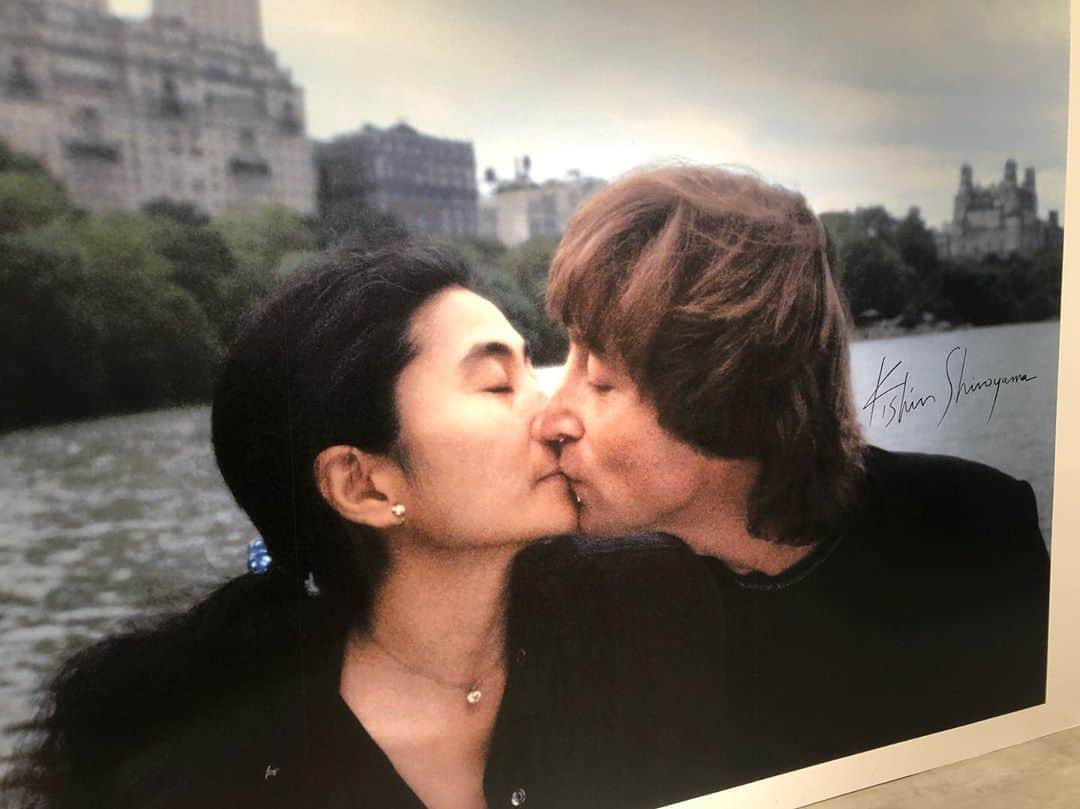 筧美和子さんのインスタグラム写真 - (筧美和子Instagram)「写真力。 やっと見られました。 50年以上撮り続けてきた篠山さんの作品たち。 どれも繊細で大胆で本当に美しかった…声や呼吸が聞こえてきそうな程に。  ヴィーナス誕生の写真も展示してくださっていて、様々な思いが蘇ってきたり湧き上がってきたり。  今見ることが出来て良かった。」10月29日 18時07分 - miwakokakei