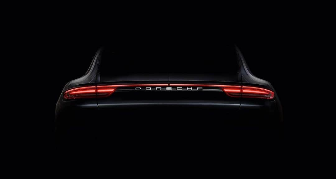 Porsche Japanさんのインスタグラム写真 - (Porsche JapanInstagram)「上質を知る貴方に、パナメーラが身近になる特別な2日間を。Panamera Premium Experience Fairを11/9(土)-10(日)に開催。スポーツカーに乗り続けたい。そんな貴方が新たなステージに立つために、生き方に翼を与えるポルシェ、パナメーラを身近に感じていただけるよう、期間限定スペシャルオファーや商談記念品、豪華な成約特典、オリジナルの来場記念品などの様々な特典をご用意した特別な2日間。是非、お近くのポルシェ正規販売店へ。貴方様のお越しをスタッフ一同、心よりお待ち申し上げております。詳細は、プロフィールのリンクから。 #Porsche #ポルシェ #Panamera #パナメーラ #PanameraPremiumExperienceFair」10月29日 18時04分 - porsche_japan