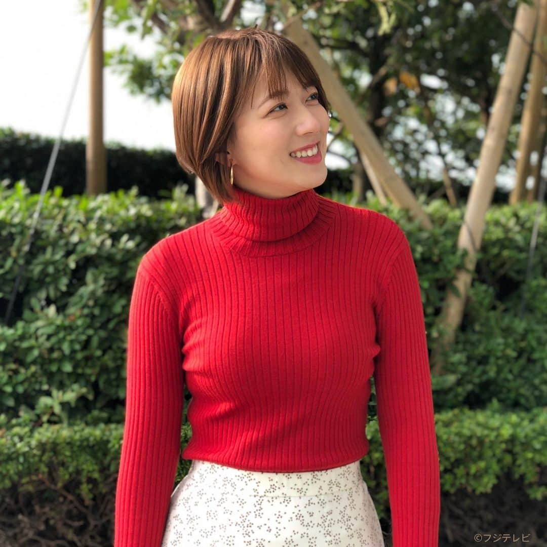 フジテレビ「めざましテレビ」さんのインスタグラム写真 - (フジテレビ「めざましテレビ」Instagram)「10月28日（月）きょう何着て行く？ ・ ファッション雑誌CanCamとコラボした お天気コーナー「きょう何着て行く？」 阿部華也子ちゃんの毎日のコーデを紹介♪ ・ 【きょうのコーデ】 ジャケット→#メルディティ １万3800円 ニット→#N. ７000円 スカート EMMELREFINES 1万1000円 靴→#ILIMA 7900円 イヤリング→#GU 590円 ・ 【コーデのポイント】 キャッチーな赤ニットでとびっきり元気に決めてみました🍎 白のプリントスカートを合わせてさらに華やかさをプラス💫✨ 全体を暖色系でまとめると秋らしく 温かみのある印象もGETできますよ🍁 ・ #めざましテレビ #きょう何着て行く？ #阿部華也子 #今日のコーデ#コーデ #CanCam #今日のファッション#ootd #きょう何着て行く？は月〜金朝6時22分ごろ放送！」10月29日 18時18分 - mezamashi.tv