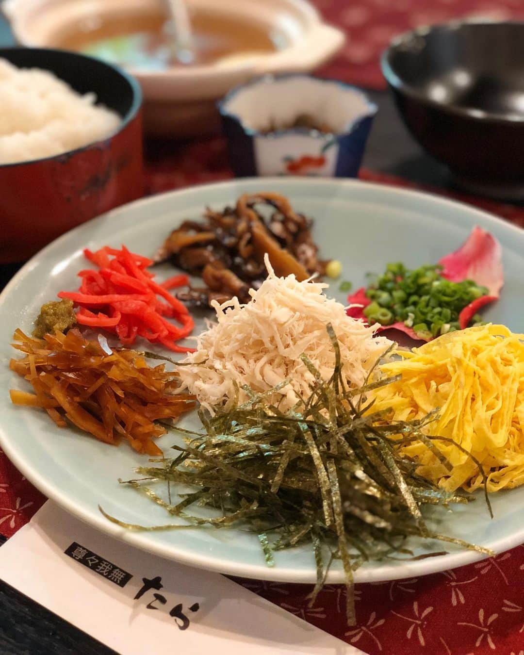 しなしさとこのグルメインスタ