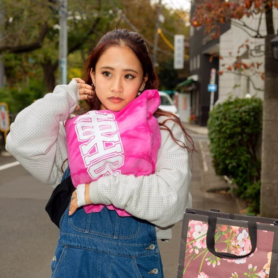 田辺莉咲子さんのインスタグラム写真 - (田辺莉咲子Instagram)「東京パーカー🇯🇵💕 カメラマン:コダック佐藤師範 エクステ取った日👍🏼えのさんいつもありがとうございますっ」10月29日 22時06分 - risako_tanabe