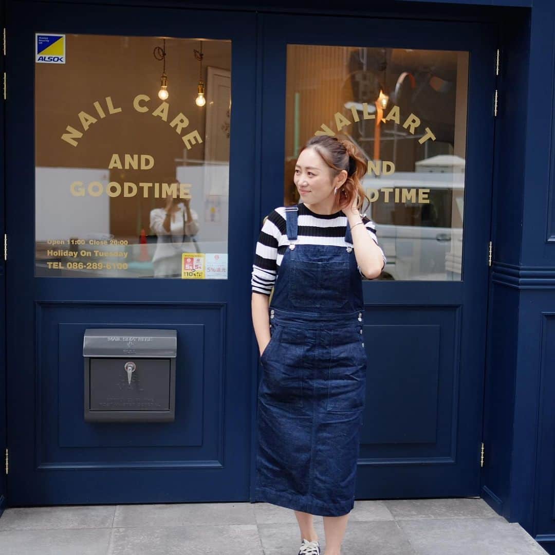 Keikooooooさんのインスタグラム写真 - (KeikooooooInstagram)「コンバンハ♡ 可愛いお洋服でルンル〜ン♫ デニムジャンパースカートは、 @myine_my さん。 サイズは、Mにしました！ ボーダーニットは、 @trefleplus さん。 どちらもお気に入り〜◡̈♥︎ . with @shikina819 ちゃん♡ . #ママコーデ #カジュアルコーデ #女の子ママ #code #coordinate」10月29日 22時20分 - keity1011