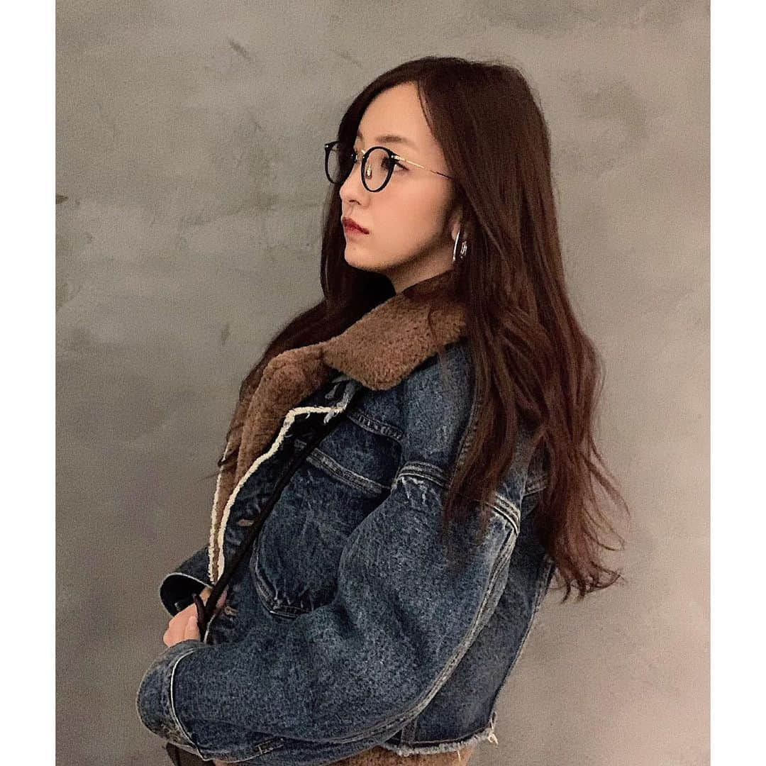 板野友美さんのインスタグラム写真 - (板野友美Instagram)「ご質問頂いた、昨日の眼鏡👓は　 @oliverpeoples です¨̮⑅* #友Style」10月29日 22時27分 - tomo.i_0703