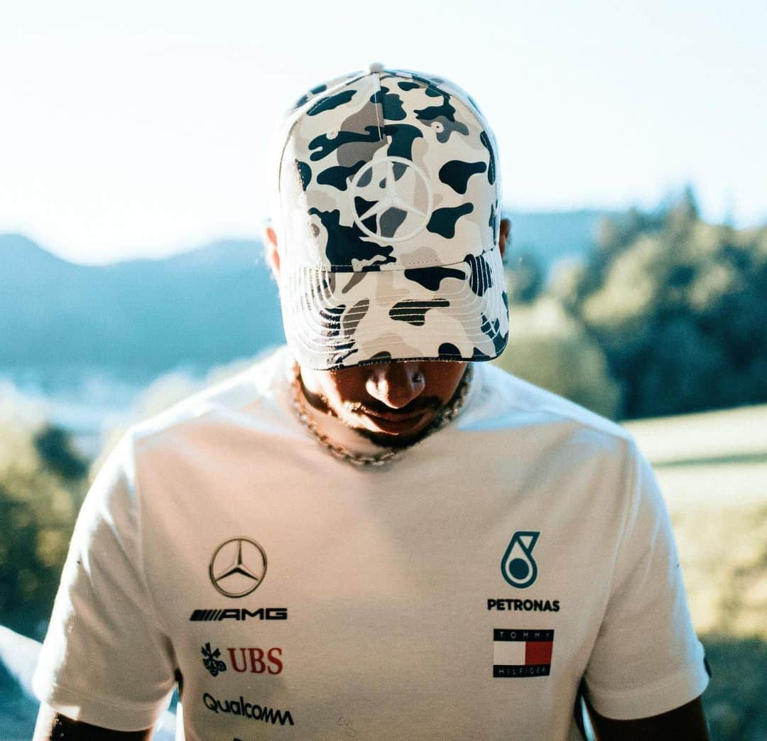 MERCEDES AMG PETRONASさんのインスタグラム写真 - (MERCEDES AMG PETRONASInstagram)「Get that #USGP look this weekend 😍 @lewishamilton’s latest Special Edition 2019 Cap is available! Get yours now! 📲 • #MercedesAMGF1 #Mercedes #F1 #LH44 #specialedition #Austin #PETRONASmotorsports」10月29日 22時33分 - mercedesamgf1