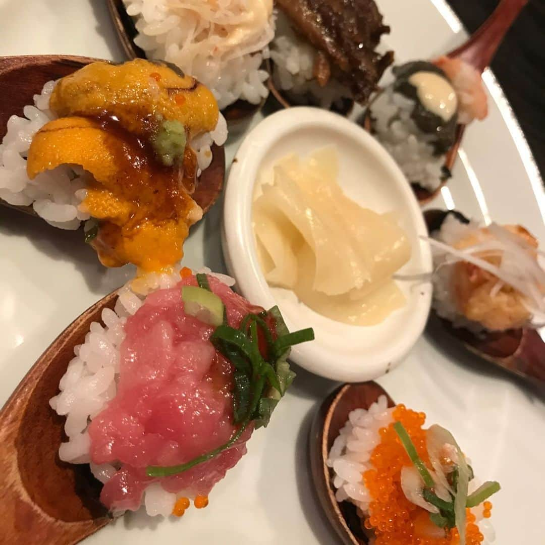 佐々木みえさんのインスタグラム写真 - (佐々木みえInstagram)「今日は sushi&grill 創蔵でディナー  お造り盛り合わせ ランプステーキ One spoon7種盛り合わせ 食べましたぁ〜  美味しかった(〃ω〃) #創蔵 #鉄板焼 #大阪グルメ #ステーキ #pr #コラボベース #ディナー #dinner #寿司 #食スタグラム #sushi #eat #肉 #yammy #美味しい #お酒」10月29日 22時35分 - ruby.sasamin