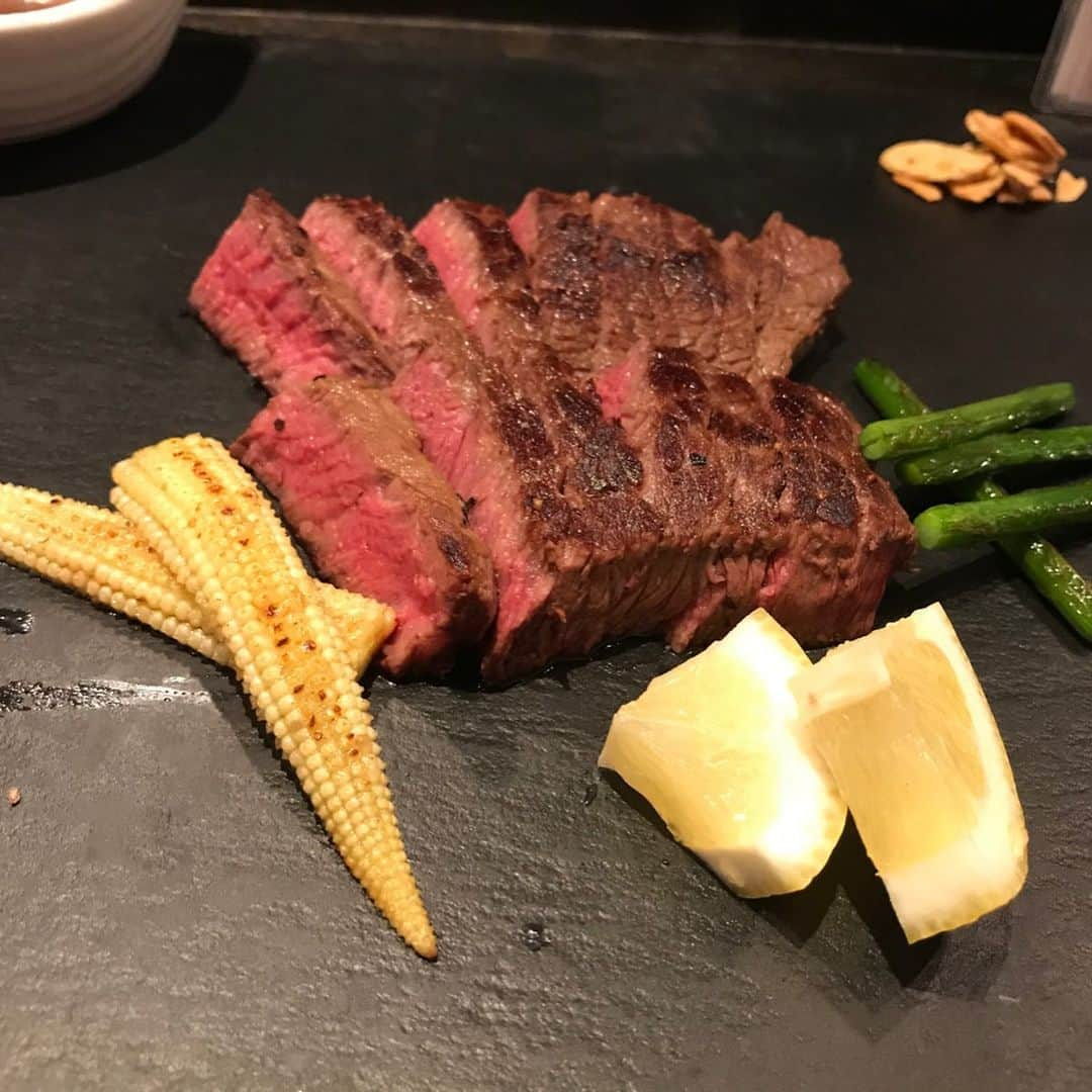 佐々木みえさんのインスタグラム写真 - (佐々木みえInstagram)「今日は sushi&grill 創蔵でディナー  お造り盛り合わせ ランプステーキ One spoon7種盛り合わせ 食べましたぁ〜  美味しかった(〃ω〃) #創蔵 #鉄板焼 #大阪グルメ #ステーキ #pr #コラボベース #ディナー #dinner #寿司 #食スタグラム #sushi #eat #肉 #yammy #美味しい #お酒」10月29日 22時35分 - ruby.sasamin