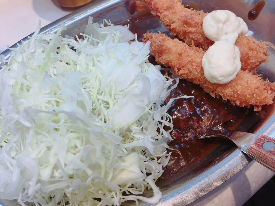 塚田詩織のインスタグラム：「#最近食べたおいしいもの ①-ヨドミ-本番中に食べたゴーゴーカレー ②マネさんにごちそうしてもらったパスタ ③ふらっと入ったラーメン屋 ④中本キメた」