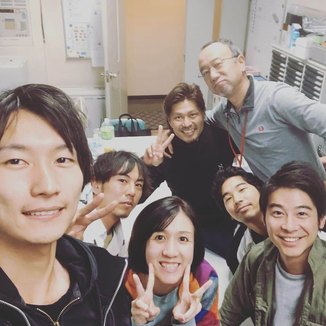 三隅有里子さんのインスタグラム写真 - (三隅有里子Instagram)「* 秋の関東高校野球ダイジェスト⚾️ こんなスタッフでお送りしました（一部） 高校野球愛に溢れるメンバーです❤️ 1人で観戦していても楽しめるタイプですが、スタッフや解説の方とあーでもないこーでもないとおしゃべりしながら試合を見るのはもっと楽しいです。  #秋の関東高校野球大会  #高校野球 #野球 #baseball #⚾️ #秋季関東高校野球ダイジェスト #ダイジェスト番組 #スタッフ #仲間 #群馬テレビ #群テレ #テレビ神奈川 #tvk #千葉テレビ #チバテレ #栃木テレビ #とちテレ #テレビ埼玉 #テレ玉 #5いっしょ3ちゃんねる #群馬 #gunma  #アナウンサー  #局アナ #局アナの仕事 #地方局で働くということ」10月29日 23時21分 - misumi_gtv