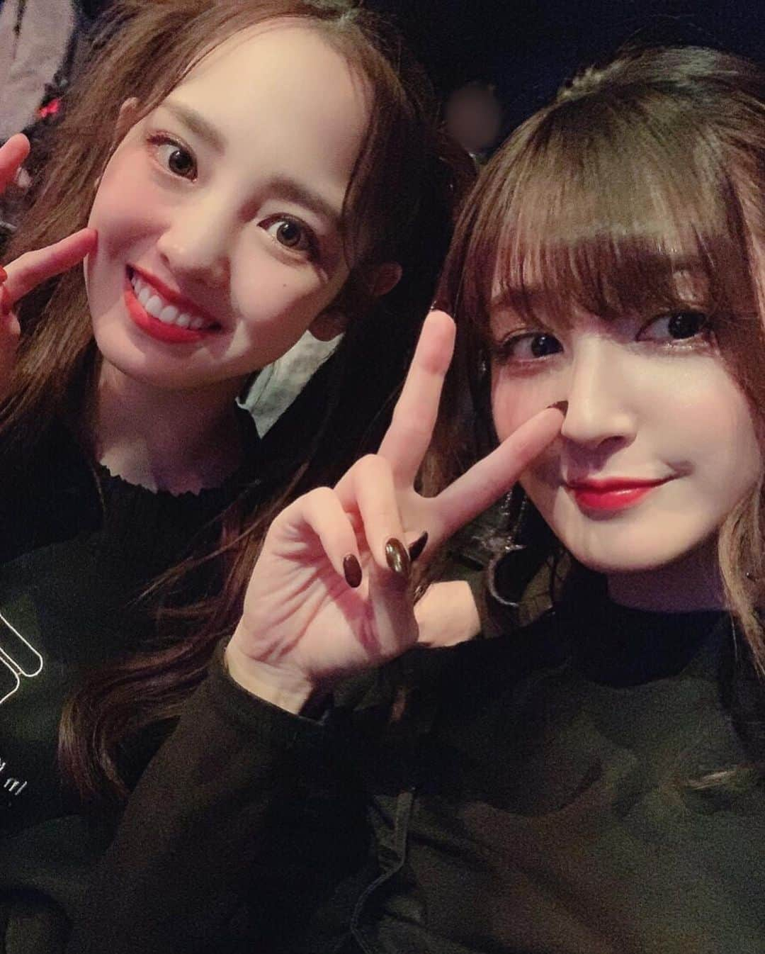 飯窪春菜さんのインスタグラム写真 - (飯窪春菜Instagram)「🖤👯‍♀️🖤 ・ ・ さーきのちゃんっ☺️💓 ツーショットがたくさん♡ ・ ・ ・ #ブラックコーデディズニー  #新希咲乃 ちゃん #はるなの毎日  #飯窪ってる」10月29日 23時30分 - harunaiikubo_official