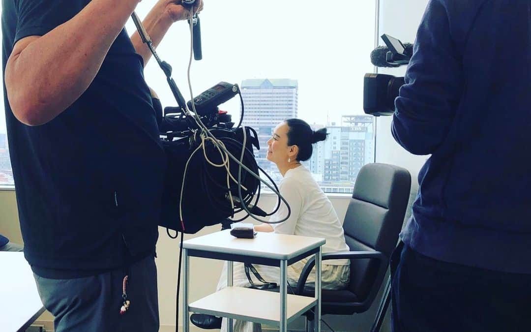 のインスタグラム：「オリンピック公式映画🎬取材始めてます！ いや〜『一流』の方の生の声は、自分を成長させますね。スポーツの力は素晴らしいデス。  The Olympic official film shooting!  The real voice of top athletes is grown me. The power of sports is wonderful.  #Tokyo2020 #東京2020  #その場に居ること #アスリート #athletes」