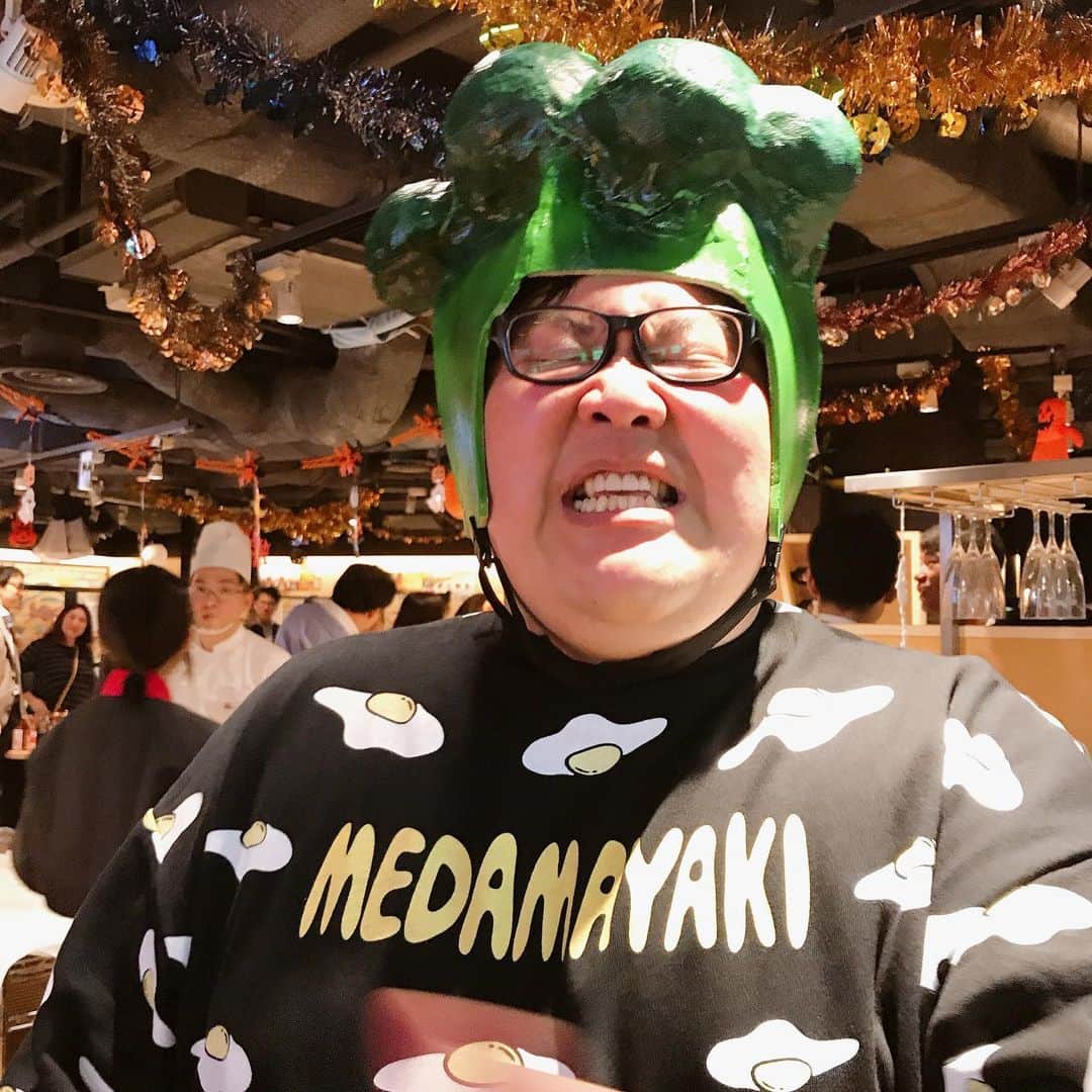 デカキンさんのインスタグラム写真 - (デカキンInstagram)「いきなりステーキのチェンジブロッコリーに仮装しました！！！お肉のパーティー最高でした！！！ #いきなりステーキ  #チェンブロ #ハロウィン  #仮装 #デカキン」10月30日 0時03分 - dekakin