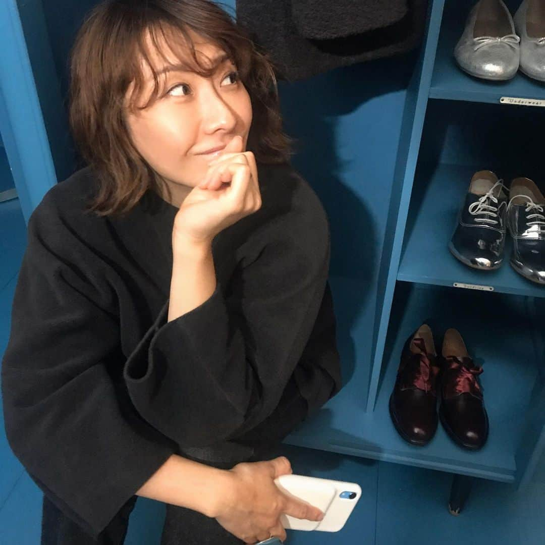 風間ゆみえさんのインスタグラム写真 - (風間ゆみえInstagram)「皆さま @mimollet webマガジン Instagram Live❤️ 参考になりましたか？ 質問コーナーも時間があまりなかったので、こちらにも質問をコメントに残して下さいね‼︎ また近いうちにInstagram Liveなどで皆さまにお応えいたします‼︎ 29日20:00〜のInstagram Liveは24時間保存されるようなので、ぜひチェックしてみて下さいね！"秋冬にまったりしないコーディネート講座"でした^_^！ @la_marine_francaise_official  #yumie_k_style」10月30日 1時44分 - yumie_kazama