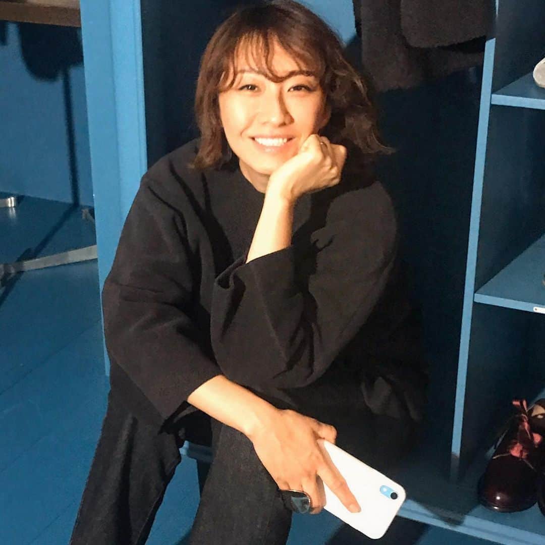 風間ゆみえのインスタグラム：「皆さま @mimollet webマガジン Instagram Live❤️ 参考になりましたか？ 質問コーナーも時間があまりなかったので、こちらにも質問をコメントに残して下さいね‼︎ また近いうちにInstagram Liveなどで皆さまにお応えいたします‼︎ 29日20:00〜のInstagram Liveは24時間保存されるようなので、ぜひチェックしてみて下さいね！"秋冬にまったりしないコーディネート講座"でした^_^！ @la_marine_francaise_official  #yumie_k_style」