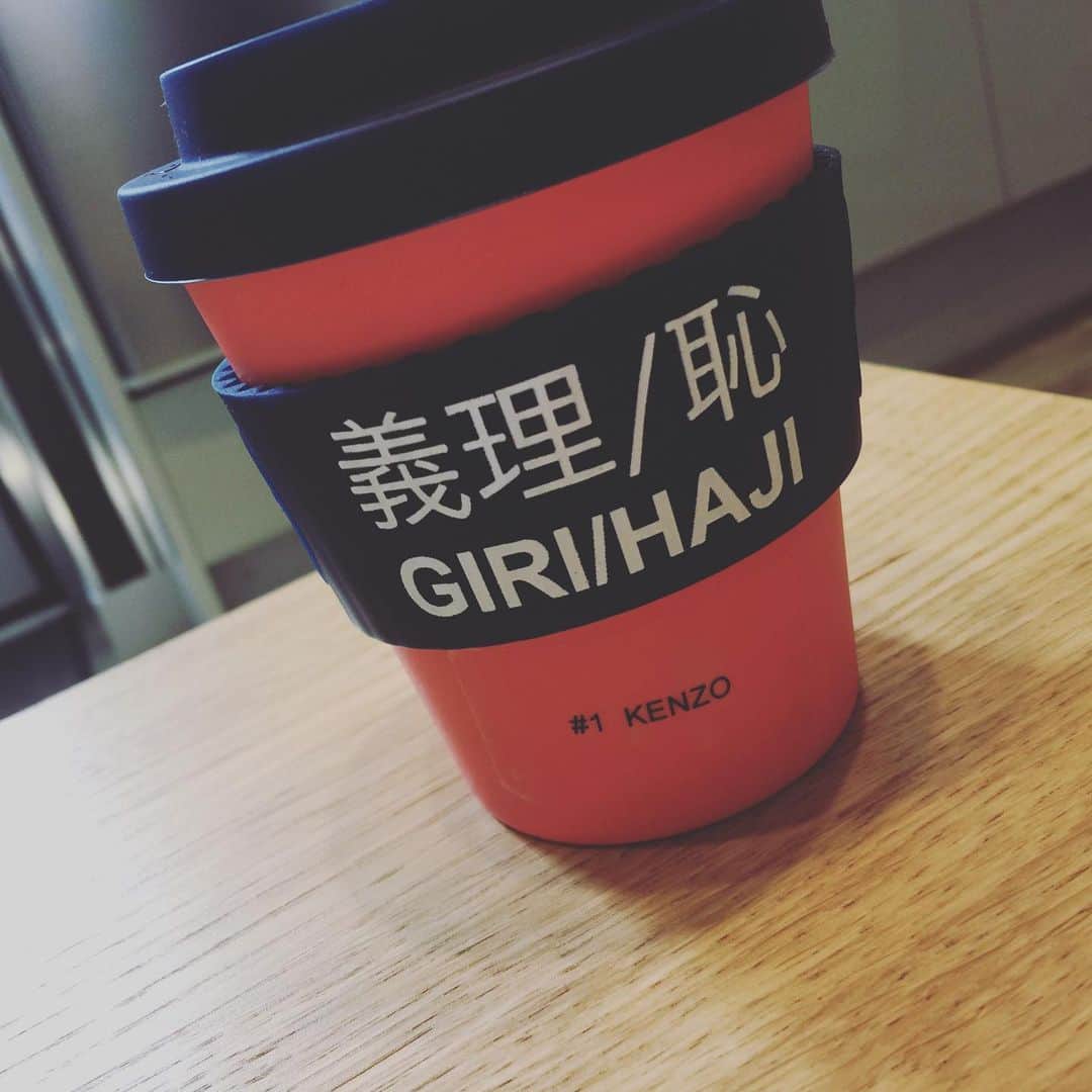 平岳大さんのインスタグラム写真 - (平岳大Instagram)「Kenzo..... cheer up!! #girihaji」10月30日 2時57分 - takehiro49