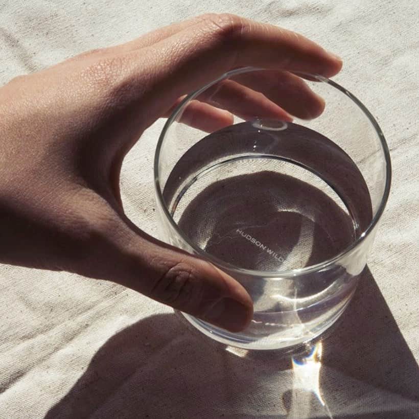 金原杏奈さんのインスタグラム写真 - (金原杏奈Instagram)「Drink more water @kitchenpharmacy」10月30日 3時37分 - annakanehara