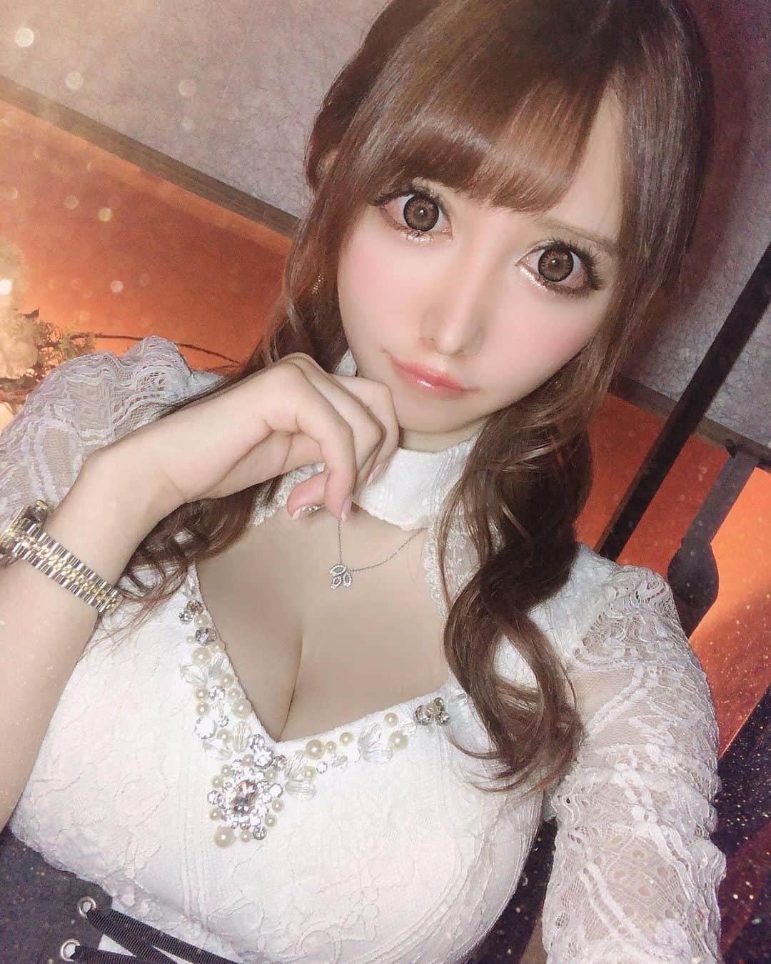 のインスタグラム：「最近昔のロンハー見るのにハマってる📺 50TA今更みたけど面白い🥺 ・ ・ #歌舞伎町 #キャバ嬢 #キャバクラ #新宿 #ドレス #an #ミナミ  #北新地 #すすきの #錦三 #国分町 #ヘアメイク　#50TA #ロンハー #巨乳 #harrywinston #instagood #japanesegirl #followme #like4like #f4f #맞팔 #셀피」