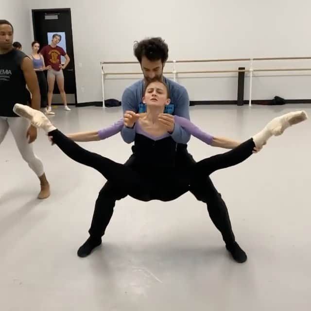 Ballet Is A WorldWide Languageのインスタグラム