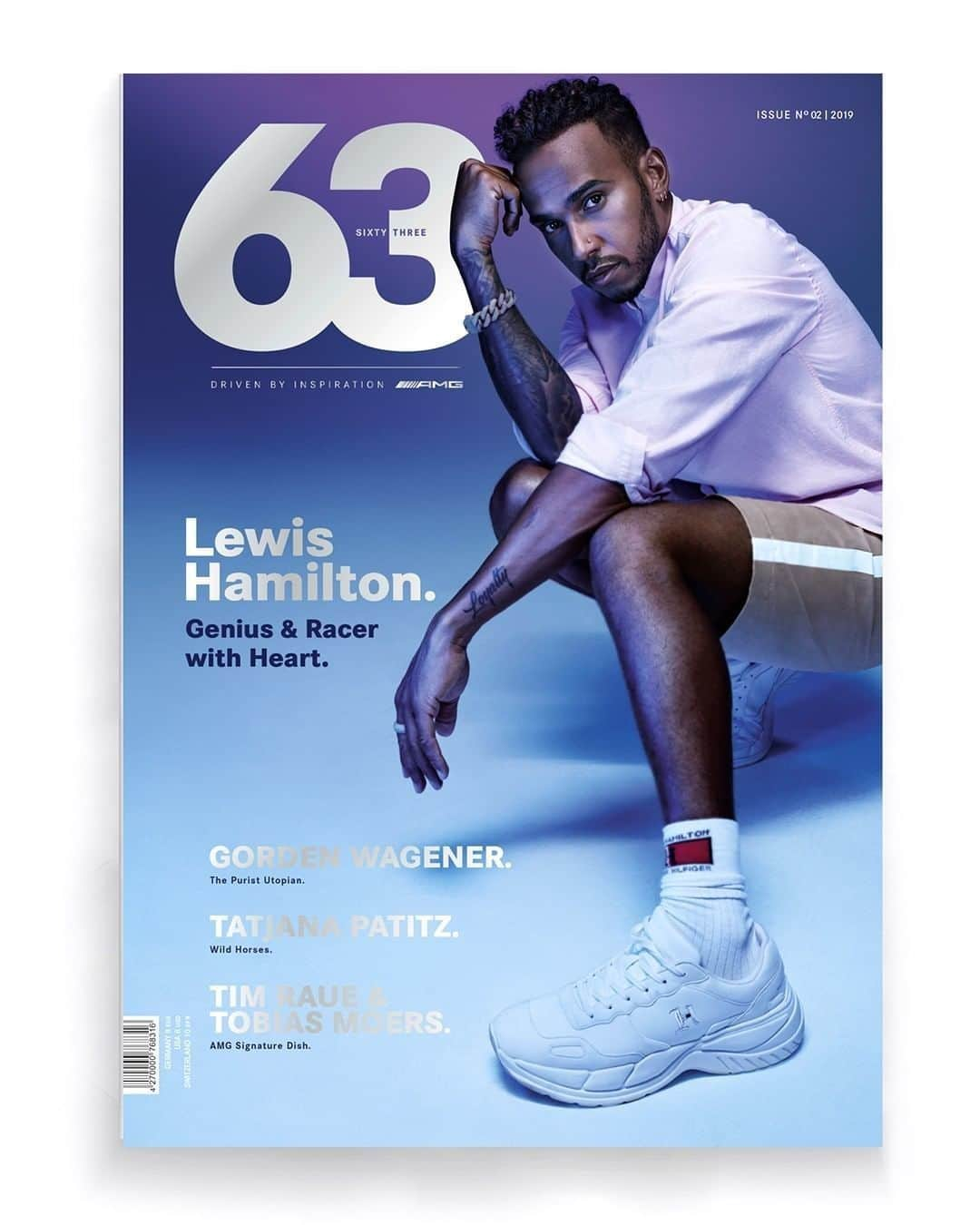 メルセデス・ベンツさんのインスタグラム写真 - (メルセデス・ベンツInstagram)「Out now! The second issue of our #63Magazine gives you compelling stories about @lewishamilton’s unique career 🏎️, @michaelvonhassel’s hyperrealistic images from the 24 Hours Nürburgring 🏁, @timraueofficial’s and Tobias Moers’ AMG Signature Dish 🌶️, and much more. 📷 @mikaeljansson  #MercedesAMG #DrivingPerformance #LewisHamilton #Nurburgring #Magazine」10月30日 5時00分 - mercedesbenz