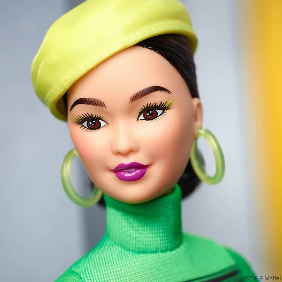 バービーさんのインスタグラム写真 - (バービーInstagram)「Celebrating the fashion heritage of #Barbie, these premium fully posable dolls capture the nostalgia of the 90s with a bold, modern aesthetic. 🧡 Shop the #BMR1959 collection now!」10月30日 5時32分 - barbie
