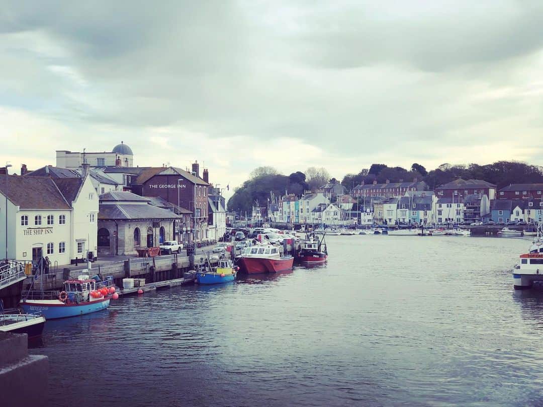 のインスタグラム：「I am looking forward to visiting the region in the game. #GOK #GreatOKharn #UK #england #weymouth #instagood #overseaslife #britishlife #overseasscenery #britishscenery #beautifulview #オーカーン #英国 #イギリス #イングランド #ロンドン #海外生活  #イギリス生活 #海外の風景 #イギリスの風景  #景色綺麗 #ウェーマス #港町 #米よりパン派」