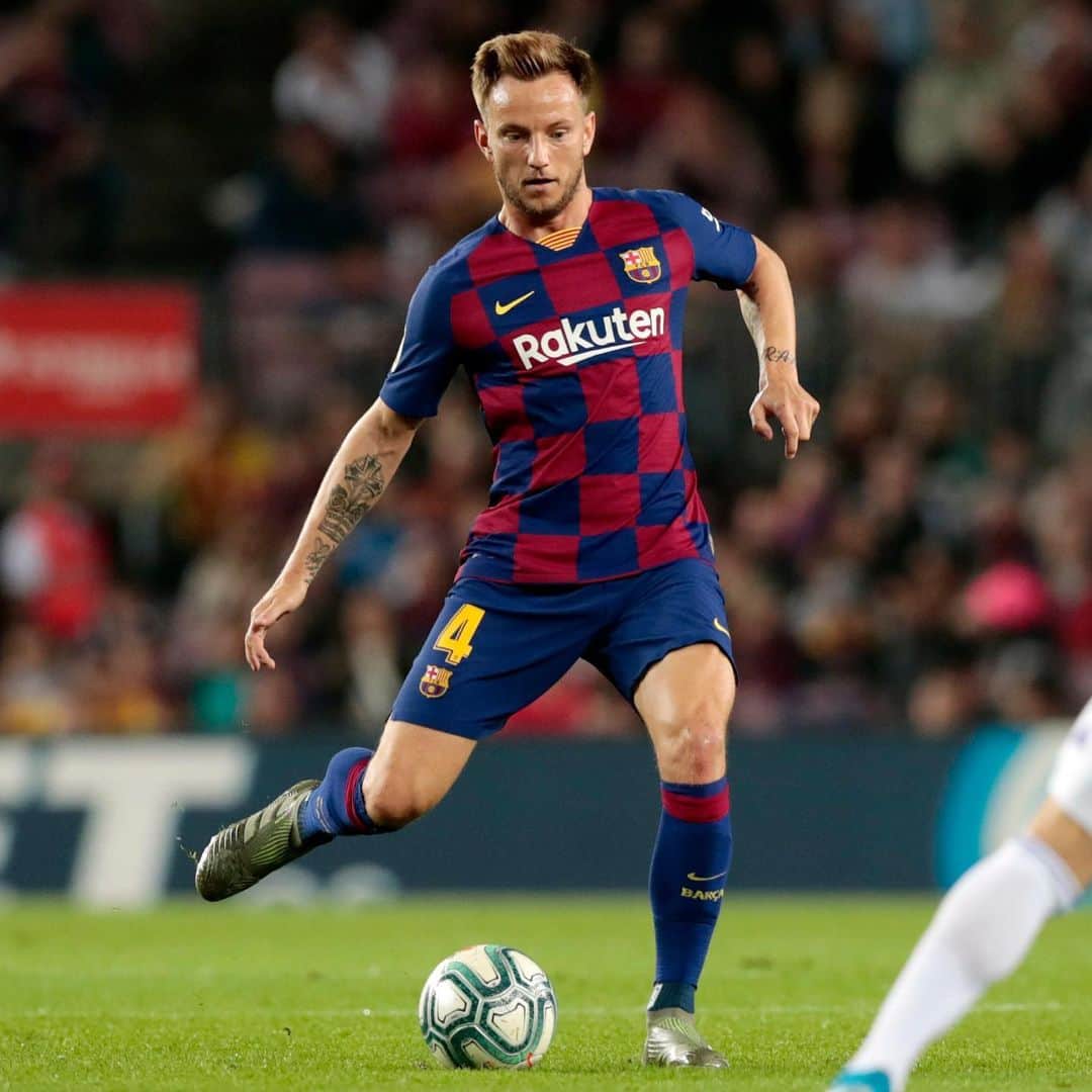 イヴァン・ラキティッチのインスタグラム：「➕3⃣ puntos! 💪⚽️」