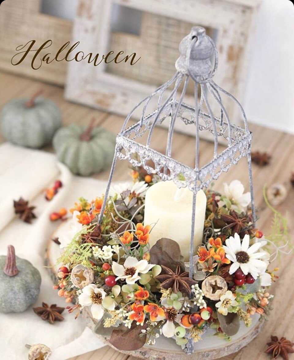 東京堂アーティフィシャルフラワーMAGIQのインスタグラム：「🎃MAGIQ キャンペーン🎃 【ハロウィンキャンペーン】 💫💫💫💫💫💫💫💫💫💫💫💫 👑【入賞】発表❗️👑 ✳️💫Congratulations🏆💫✳️ 🎊おめでとうございます🎉🎊 ・ Photo by @little.kukka 👏👏👏 ・ 💫💫💫💫💫💫💫💫💫💫💫💫 素敵な写真タグ付けして、キャンペーンに投稿していただきありがとうございます🙇 ・ 素敵な写真を共有させて頂きます♪ ・ これからも @magiq.jp  をよろしくお願いいたします。 ・ 🔸🔸🔸🔸🔸🔸🔸🔸🔸🔸🔸🔸 【ハロウィンキャンペーン ご参加頂きました皆様】 キャンペーンへのご参加頂き、 誠にありがとうございました🙇‍♂️ ・ 今後も、キャンペーンは続きますので次回キャンペーンも参加よろしくお願い致します🙇‍♂️ ・ #MAGIQ#MAGIQのある暮らし#TOKYODO#東京堂#アーティフィシャルフラワー#アーティフィシャル#フラワー#アートフラワー#造花#花のある暮らし#花のある生活 #花好きな人と繋がりたい#フラワーデザイン#フラワーアレンジメント#フラワーアレンジ#アレンジメント#キャンペーン#ハロウィン#ハロウィンアレンジ#halloween#halloweenarrangment#artificialflower#artificial」