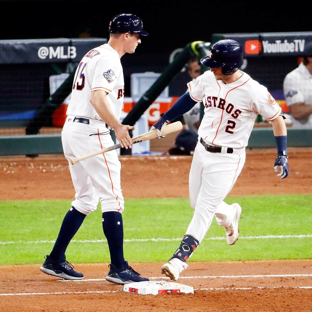 MLBさんのインスタグラム写真 - (MLBInstagram)「Take your bat for a walk, @abreg_1.」10月30日 9時40分 - mlb