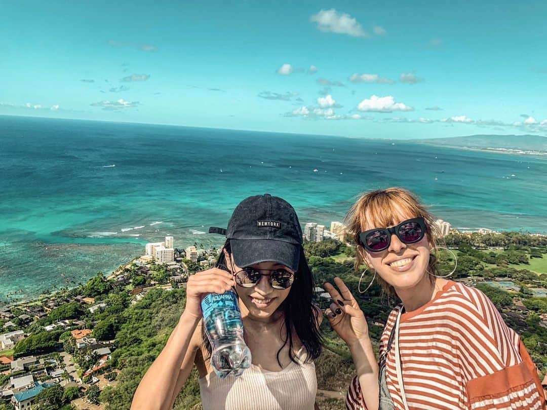 のインスタグラム：「Hawaii with @fresanaca ☺︎ 今回のハワイ旅はIVAN様と❤︎ . #ワイキキ#アラモアナ#ハレイワ#ノースショア#ハワイ#ダイアモンドヘッド#ホノルル#yukajourneyy#旅行#HAWAII#ハワイ旅行#ハワイ好き」
