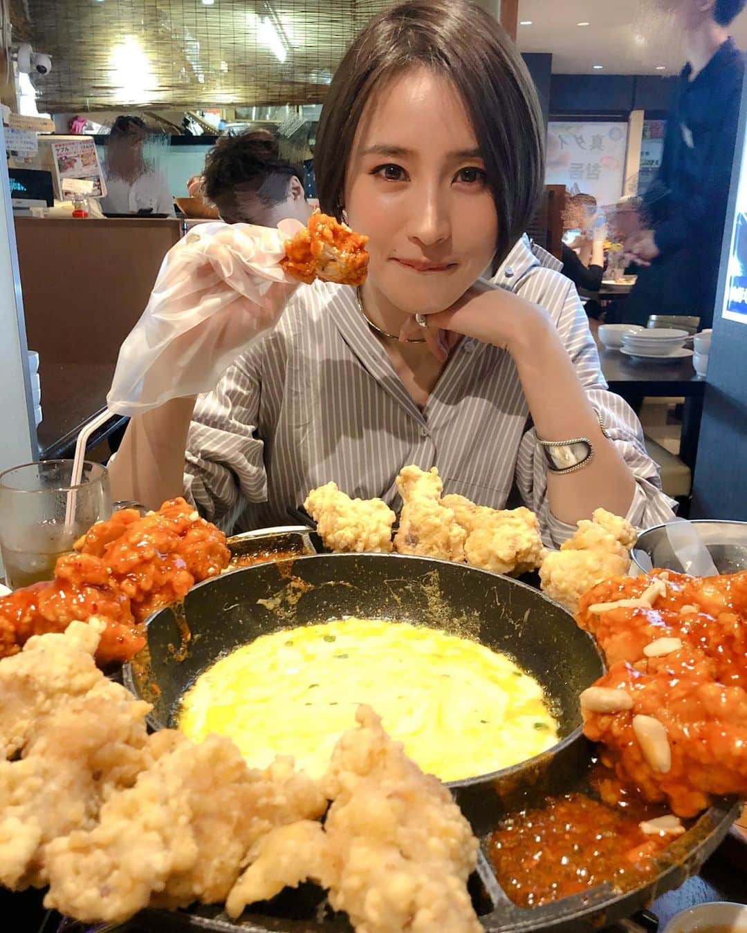 寒川綾奈さんのインスタグラム写真 - (寒川綾奈Instagram)「韓国料理が一番好き❤️ #UFOチキン　#ufoチキンフォンデュ  #新大久保　#韓国料理　#후라이드 치킨　#치즈　#芝士　#炸鸡 #韩国料理」10月30日 10時22分 - sogawaayana