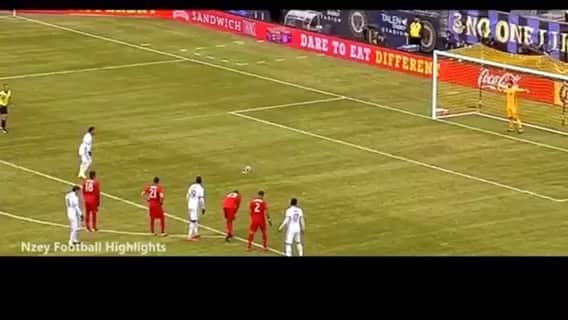 マルコ・ファビアンのインスタグラム：「Gracias Philly por esta increíble temporada, a la afición que siempre estuvo alentándonos y por supuesto a mis compañeros por hacer posible q esta vez, hiciéramos historia !!! Thank you Philly for this incredible season, to the fans who where always cheering us and of course to my teammates for making possible to make history!!!! ⚽️⚽️⚽️⚽️⚽️⚽️⚽️⚽️ #happiness #enjoythelife #smile #10 #estocontinua #godfirst」