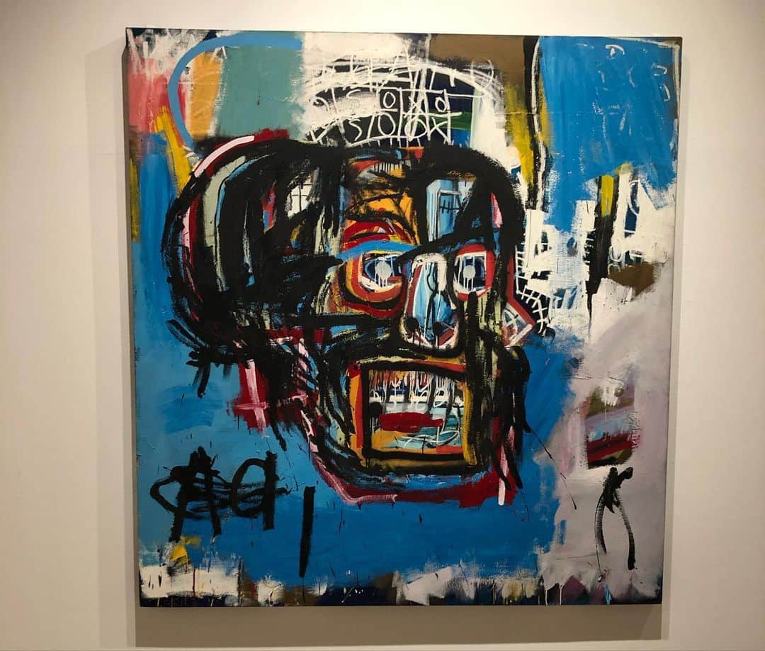 chocomooさんのインスタグラム写真 - (chocomooInstagram)「#BASQUIAT 👑🥰 #ChocomooMeets #jeanmichelbasquiat  #BasquiatMadeInJapan」10月30日 10時40分 - yukachocomoo
