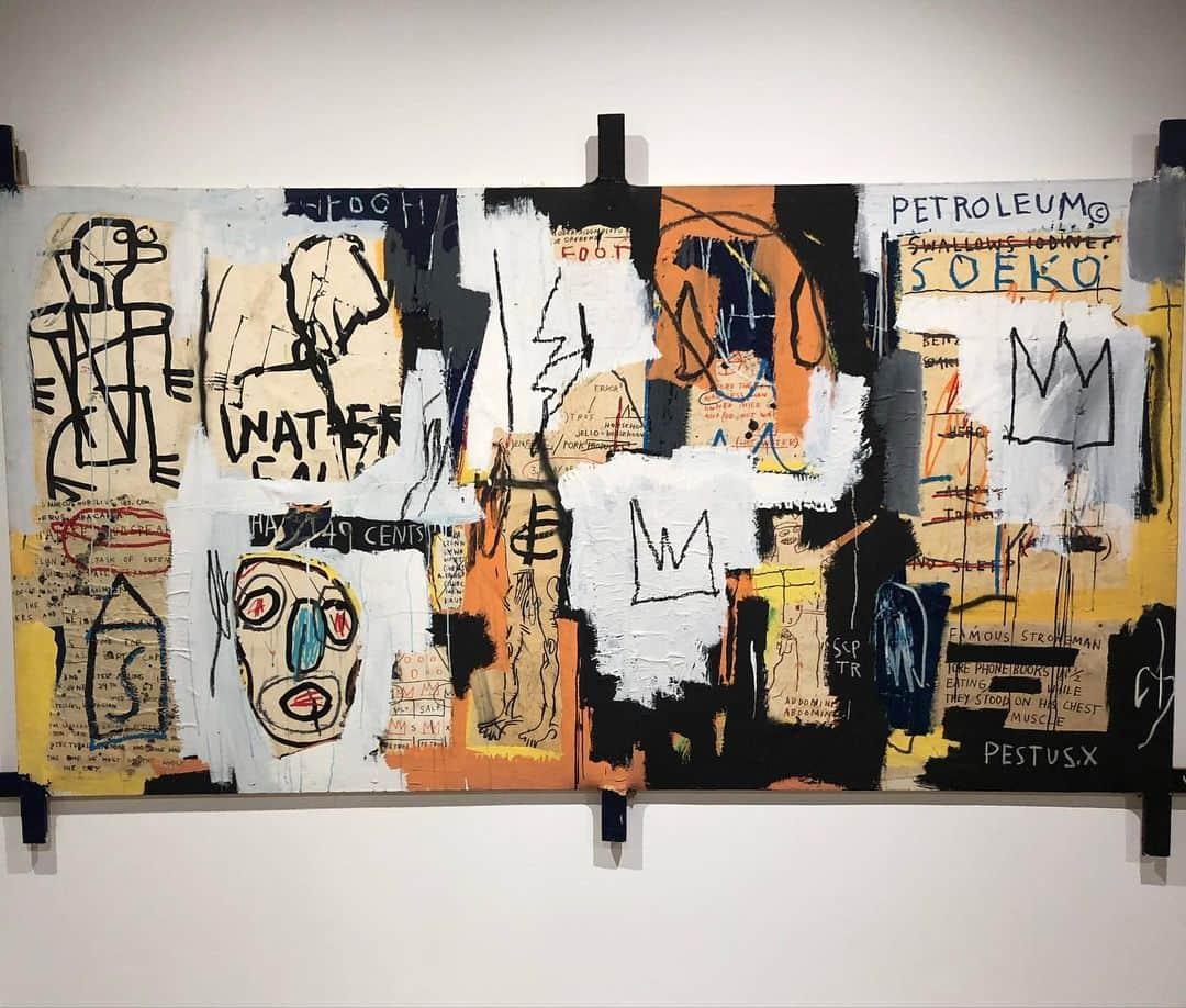 chocomooさんのインスタグラム写真 - (chocomooInstagram)「#BASQUIAT 👑🥰 #ChocomooMeets #jeanmichelbasquiat  #BasquiatMadeInJapan」10月30日 10時40分 - yukachocomoo