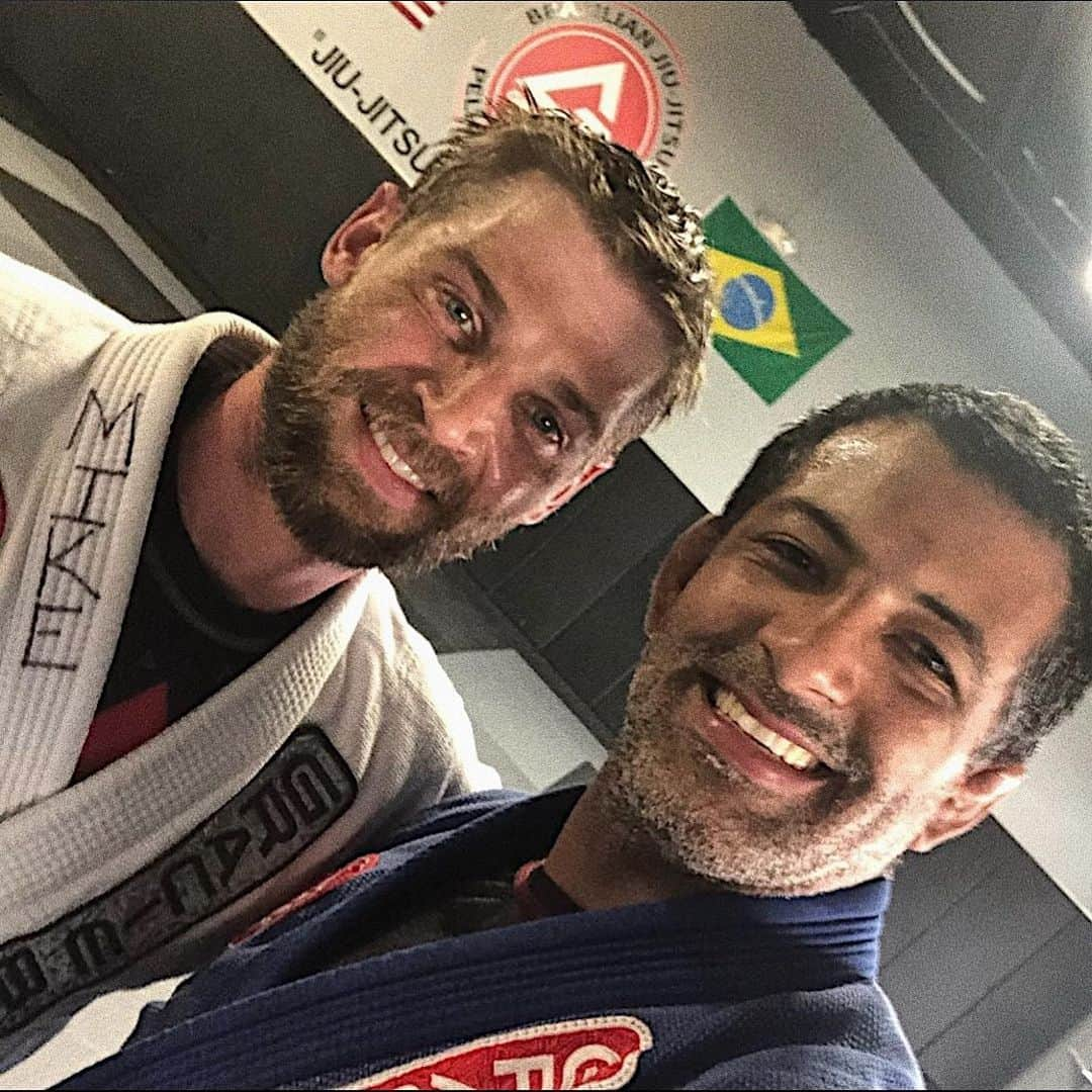 マイク・ヴォーゲルのインスタグラム：「Had the absolute pleasure of getting my butt handed to me today by Professor @pedrodutragb72 at @graciebarraalabama utterly frustrating and full of wisdom.  I love how humbling #bjj is.  Thank you professor.  These ‘Bama boys can roll.」