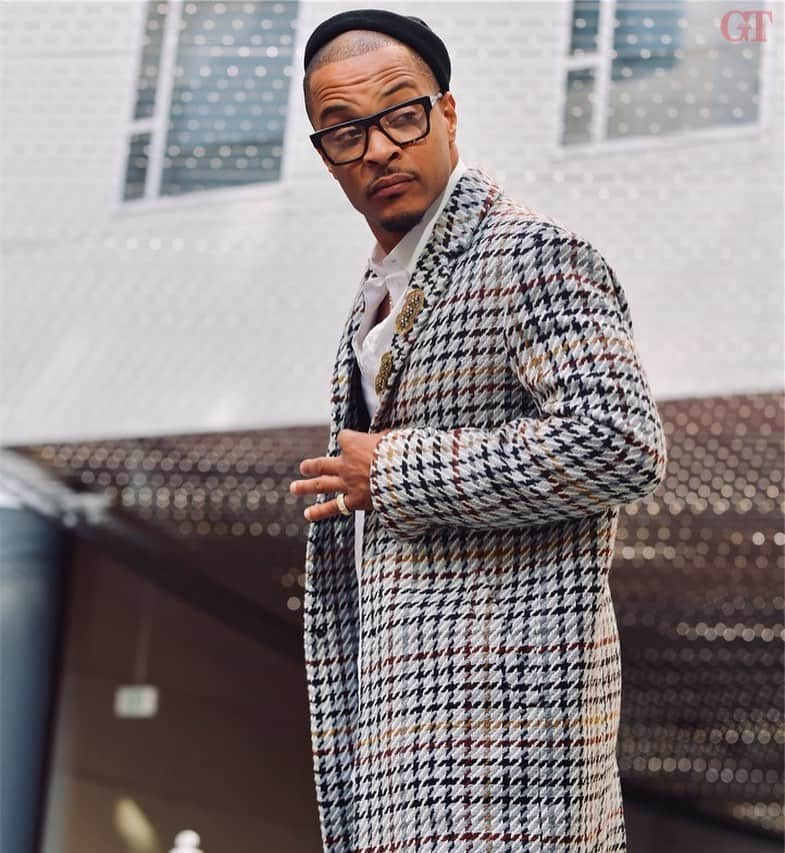 T.I.さんのインスタグラム写真 - (T.I.Instagram)「Maaaan I swear @gq been sleeping 😴 on my drip 💧  Thank God🙏🏽for @hauteliving」10月30日 11時37分 - tip