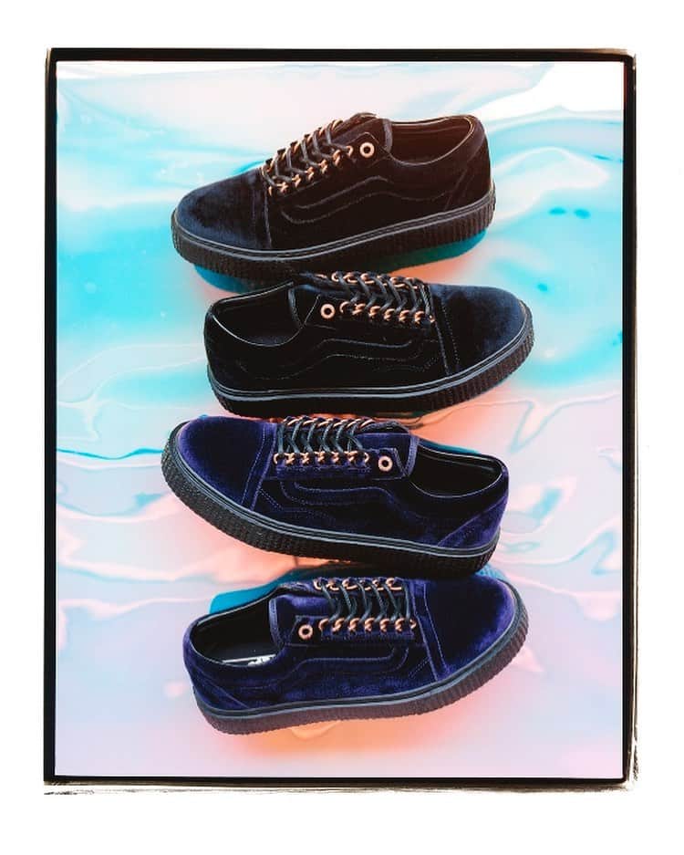 のインスタグラム：「. <NEW IN>  VANS V3460 VLV OLD SKOOL CRP  BLACK  PURPLE ¥8,000+tax  #abcmart#abcマート#ABCGS#スニーカー#vans#vansjapan#ヴァンズ#oldskool#オールドスクール#velvet#ベルベット」