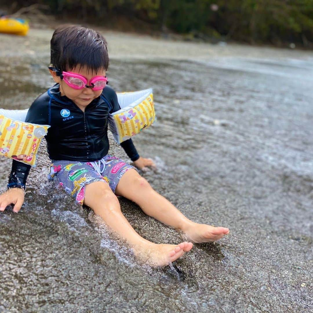 潮田玲子さんのインスタグラム写真 - (潮田玲子Instagram)「小笠原最終日、シーカヤックで海へ🏖 気持ちよかった〜😍🙌 #小笠原 #海遊び #波打ち際で #うちあがりました💦 #トドと言わないで🤣笑」10月30日 12時13分 - reikoshiota_official