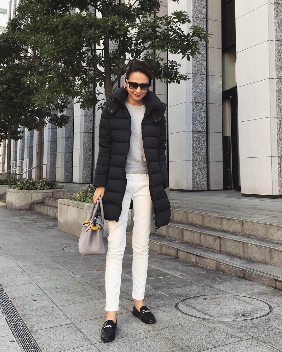 MAICOさんのインスタグラム写真 - (MAICOInstagram)「#outfit  Coat... @tatras_official Bottom... #zara  以前から気になっていたタトラスのダウン。 私が着ているポリテアマは本当に軽くて暖かいです😳✨ バイマならタトラスのダウンが通常の半額近い価格で購入出来るようなので、ぜひチェックしてみてください‼︎ ・ @buyma_official  #TATRAS #タトラス #ダウン #タイアップ #BUYMA #BUYMAPR」10月30日 12時45分 - maico0327