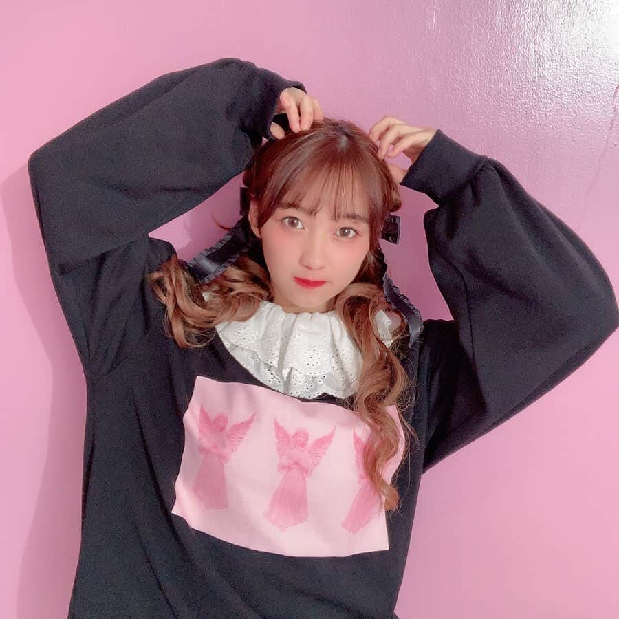 Ank Rougeさんのインスタグラム写真 - (Ank RougeInstagram)「. 【press】 . 2019 Neo casual collection . オフショットを特別に公開🧸♥️ . 11月1日 12時～ 公式通販サイトAilandにて公開🎁✨ . お楽しみに💜🖤💜🖤 . model▶︎▶︎白川怜奈ちゃん @__r_kw . #ankrouge」10月30日 13時28分 - ankrouge_official