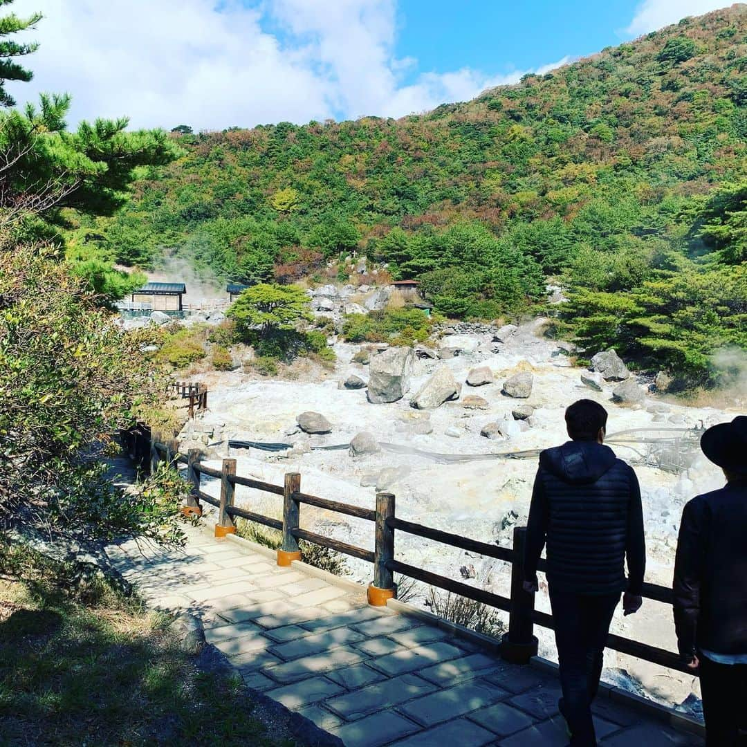 深町健二郎さんのインスタグラム写真 - (深町健二郎Instagram)「Route60'sオヤジ旅ロケ、今回はバッチリ天気にも恵まれました！😊 11月7日放送予定。  #アサデス九州山口　#雲仙 #石原良純」10月30日 13時48分 - kenjirofukamachi