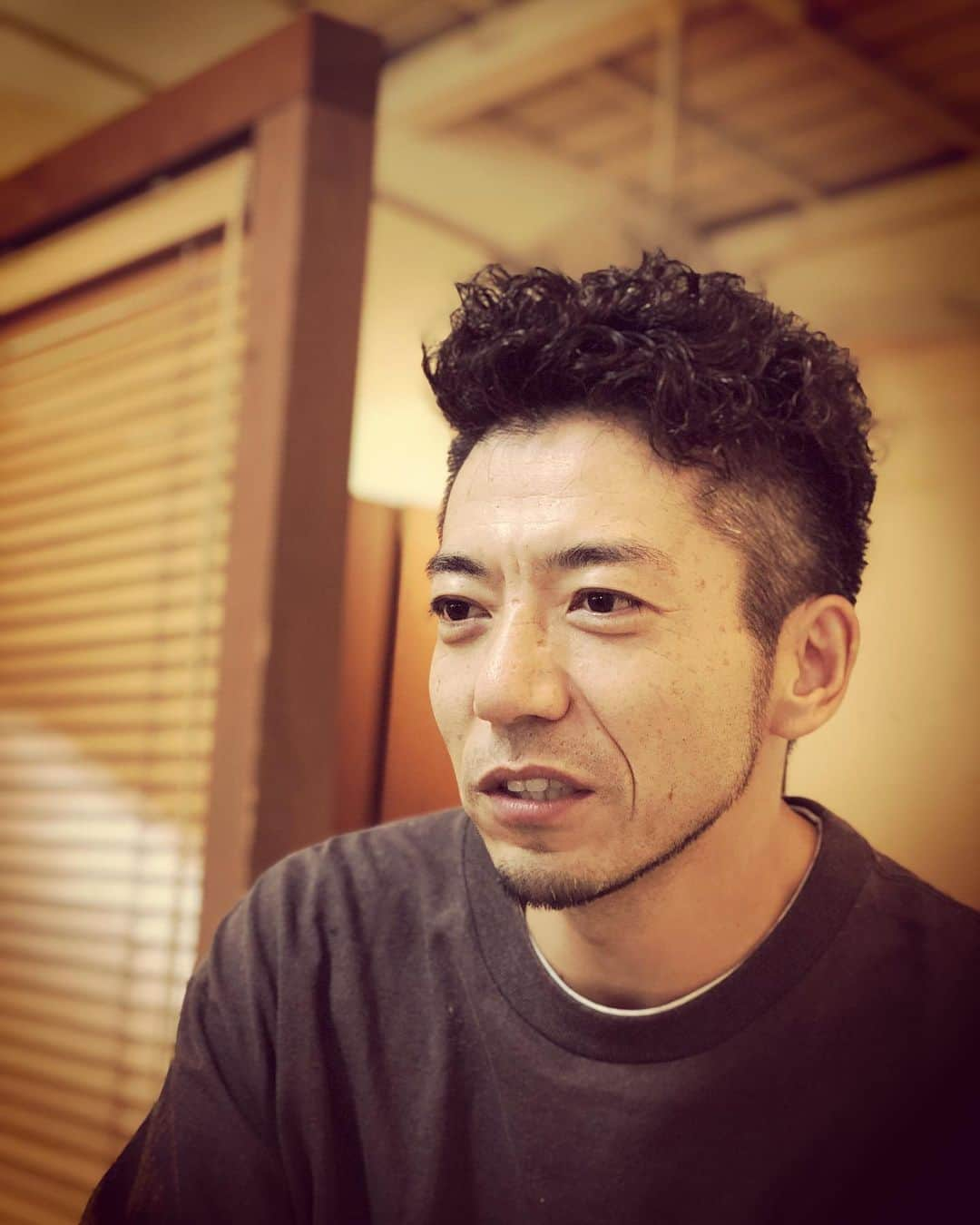 杉本知香さんのインスタグラム写真 - (杉本知香Instagram)「大きなイチモツポーズ🤪  相変わらず板尾さんそっくりだけど たま〜に木村拓哉に似てるって言われるらしい。。。😅(爆)  #中目黒美容室 #どぶろっく森#どぶろっく #キングオブコント2019 #キングオブコント #チャンピオン #大きなイチモツ#もしかしてだけど #板尾創路#木村拓哉」10月30日 14時06分 - sugimotoc