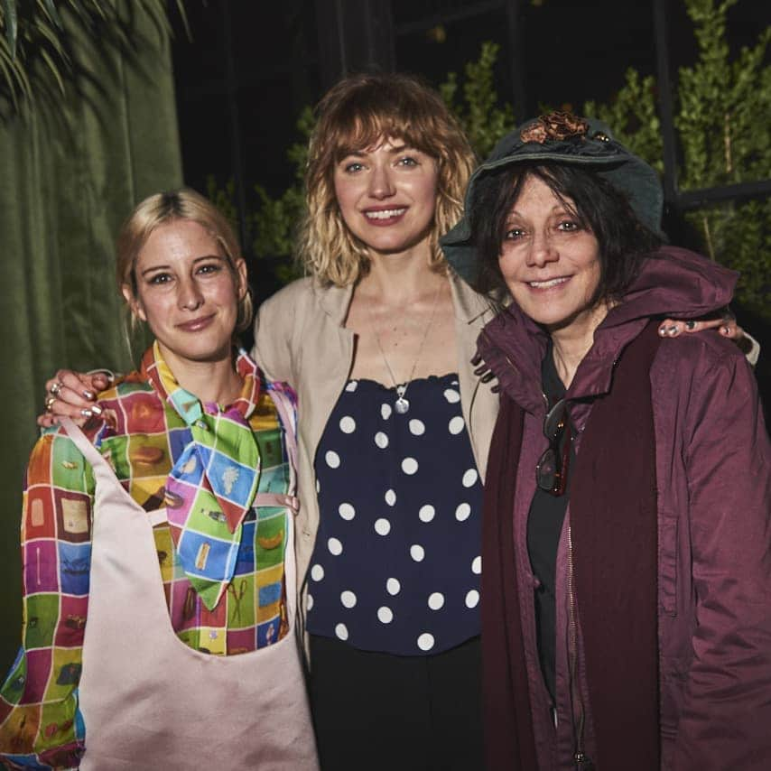 イモージェン・プーツのインスタグラム：「#ImogenPoots at Henry Street Settlement Cocktail」