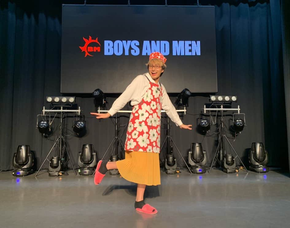 BOYS AND MENさんのインスタグラム写真 - (BOYS AND MENInstagram)「❶❷❸小林豊ソロライブ❗️ ❹❺ボイメン体操の撮影❗️ ❻❼土田ワールド❗️ ❽❾フォーチュンラジオ❗️ #ボイメン #小林豊 #平野レミさん風 #bmk #松岡拳紀介 #米谷恭輔 #辻本達規 #本田剛文 #吉原雅斗 #ボイメン体操 #土田拓海 #コスプレ」10月31日 0時28分 - boysandmen_official