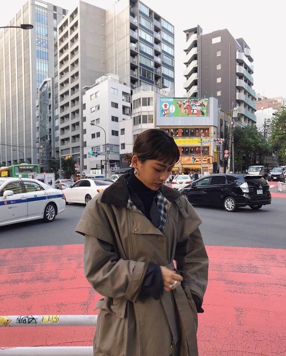 徳田祐里さんのインスタグラム写真 - (徳田祐里Instagram)「. . . 寒くなってきてやっと トレンチ🌿♡ この軍モノ感がたまらんとです。」10月31日 0時28分 - yuuri8115