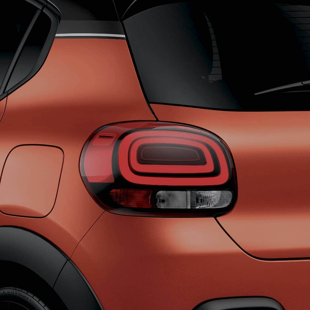 Citroënさんのインスタグラム写真 - (CitroënInstagram)「Loves a close-up 📸 #CitroënC3 #CloseUp #Details #InstaCars #CarsOfInstagram #Picoftheday #pictureoftheday」10月31日 0時31分 - citroen