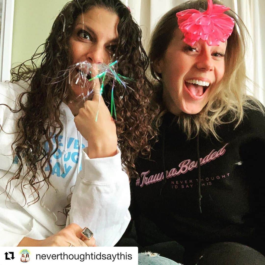 ジョディ・スウィーティンさんのインスタグラム写真 - (ジョディ・スウィーティンInstagram)「#Repost @neverthoughtidsaythis with @get_repost ・・・ We threw the parties and we’ll cry if we want to. And we wanted to. Then we wanted everyone to shhhhh and leave us alone. Why do parties have to be so peopley?! Stories from the Birthday Battlefield are available now on today’s episode of Never Thought I’d Say this, “People’d Out”! #neverthoughtidsaythis #ntist #nevernation #birthdayparties #kidsparties #sleepoversskatingandnakedswimmingohmy #thatwasemilyssaturdaynight #toopeopley #airingofgrievencesfordays #thankyoukathygriffin #kathygriffin #welcometotheuterusshow #blowingpeopleominouslyindoorways #traumabonded #keepkillingtheparentinggame #notyourkids」10月31日 1時23分 - jodiesweetin