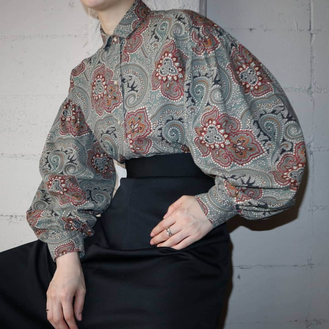 吉祥寺 古着屋 Orfeoのインスタグラム：「ONLINE SHOP 新商品UPしました！  #orfeo #kichijoji #tokyo #vintage #used #fashion #coordinate #outfit #オルフェオ #吉祥寺 #東京 #古着 #ヴィンテージ #ユーズド #ファッション #コーディネート ＊ONLINE SHOP掲載商品は基本的に店頭販売はございませんのでご了承ください。」