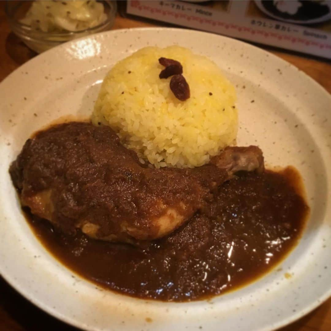 木村ひさしさんのインスタグラム写真 - (木村ひさしInstagram)「最高のおっさんの昼ごはん。 ターメリック チキンカレー カレー食べて今日も頑張ろう！ #最高のおっさんのカレー  #2019チャレンジ第一弾  #屍人荘の殺人」10月30日 17時15分 - kimura.hisashi