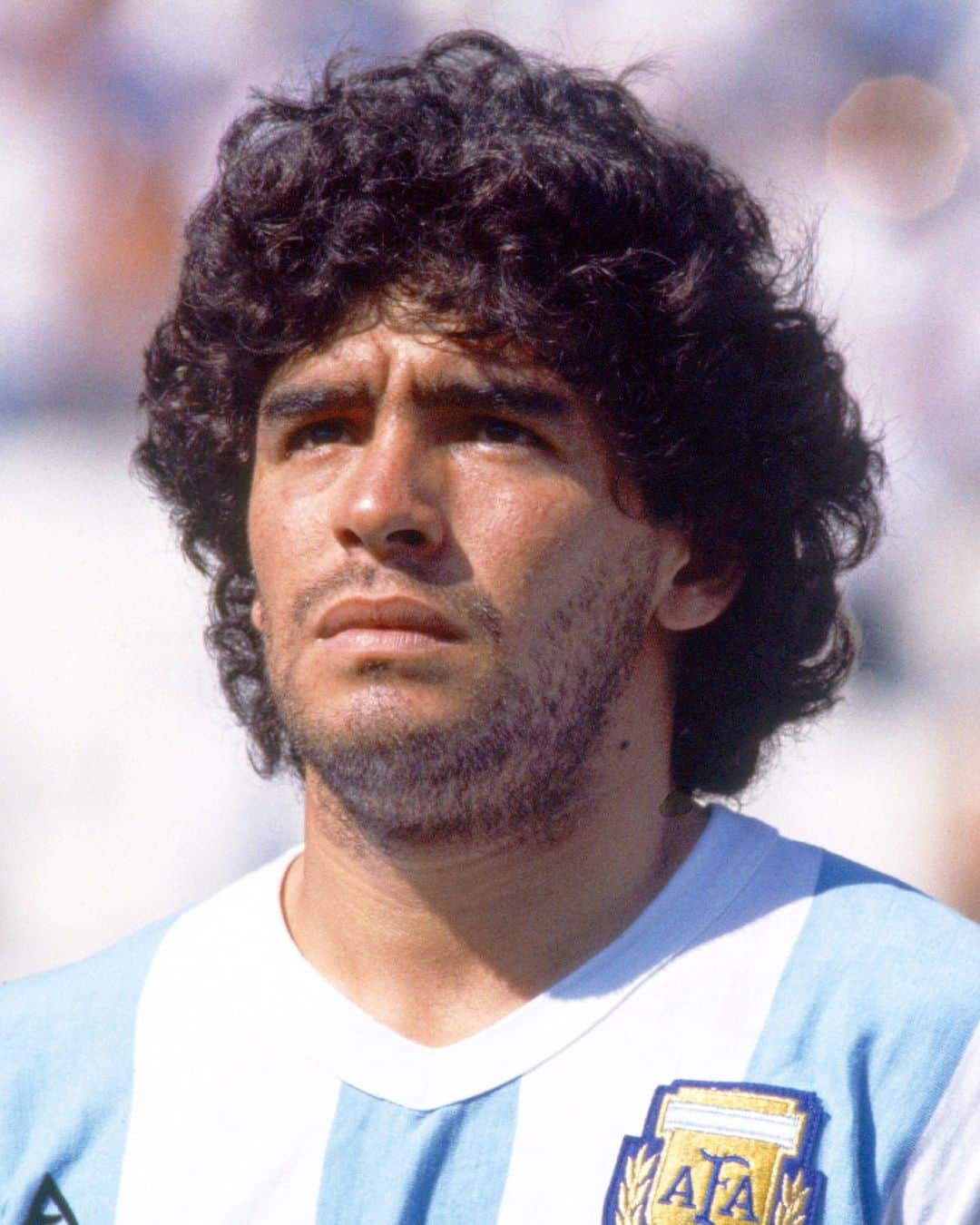 UEFAチャンピオンズリーグさんのインスタグラム写真 - (UEFAチャンピオンズリーグInstagram)「🇦🇷 Napoli hero Diego Maradona is 59 today! 🥳  Who is your club’s greatest-ever player? 🤷‍♂️」10月30日 18時19分 - championsleague