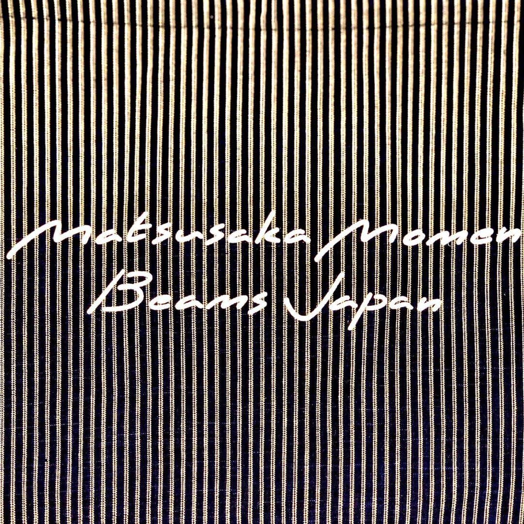 BEAMS JAPANさんのインスタグラム写真 - (BEAMS JAPANInstagram)「＜ビームス ジャパン＞では、本日より三重県松阪市とのコラボレーション企画『Matsusaka Momen Beams Japan』を開催しています。﻿ ﻿ “松阪木綿”は天然藍の先染め糸を使い、縞模様が特徴の三重県松阪地域で生産される綿織物で、柄だけでなく綿の質も良いことから江戸時代に大流行した非常に歴史のある織物です。﻿ ﻿ 本イベントでは“松阪木綿”の魅力を伝える、トートバッグやサコッシュ、時計ベルトやサンダルなどの新商品を発売します。﻿ ﻿ イラストレーター金安亮氏による”松”、”牛”、”鈴”などの「松阪」をイメージにしたイラストを描き下ろし、松阪木綿の特徴である藍の縞模様を組み合わせた新しいアイテムです。﻿ また今イベントの為に、伝統的な縞柄を蘇らせたBEAMSの為だけの生地も使用しています。﻿ さらに、期間中11/2（土）、11/3（日）には松阪牛の試食イベントも開催します。﻿ ﻿ ご来店お待ちしております！﻿ ﻿ 松阪牛試食イベント﻿ 11/2（土）、11/3（日）　13:00〜　﻿ ※なくなり次第終了となります。﻿ ﻿ ﻿ BEAMS JAPAN 1F﻿ ☎︎03-5368-7314﻿ #beams﻿ #beamsjapan﻿ #beamsjapan1st﻿ #松阪木綿﻿ #松阪﻿ #三重﻿ #三重県﻿ #木綿﻿ #もめん﻿ #金安亮﻿ #藍染め﻿ #江戸﻿ #松阪牛」10月30日 18時51分 - beams_japan
